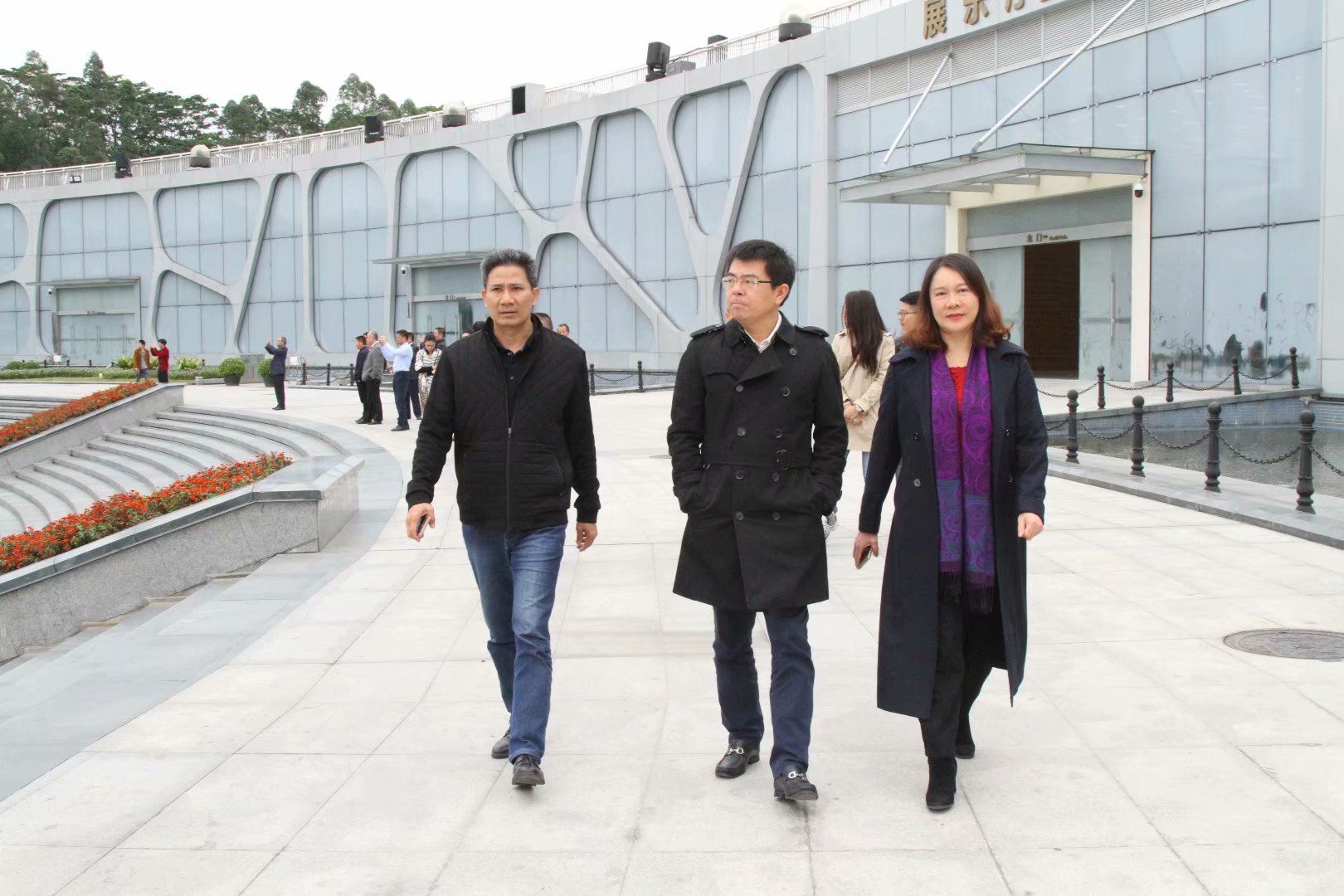 湛江高新区党政主要领导率队赴广州深圳学习考